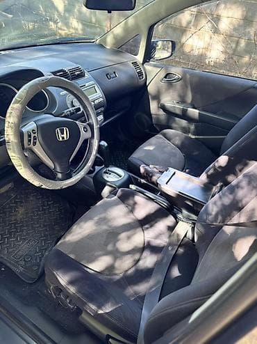 mini car: Honda Jazz: 2007 г., 1.4 л, Автомат, Бензин, Хэтчбэк — 3