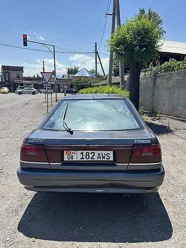 Mazda 626: 1988 г., 2 л, Механика, Бензин, Седан — 4