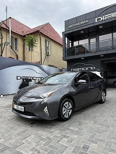 Toyota Prius: 2018 г., 1.8 л, Вариатор, Гибрид, Хэтчбэк