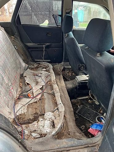 Audi: Audi 80: 1991 г., Седан — 3