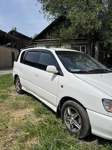 Транспорт: Toyota Picnic: 1998 г., 2.2 л, Кол менен иштөөчү, Дизель, Универсал — 3