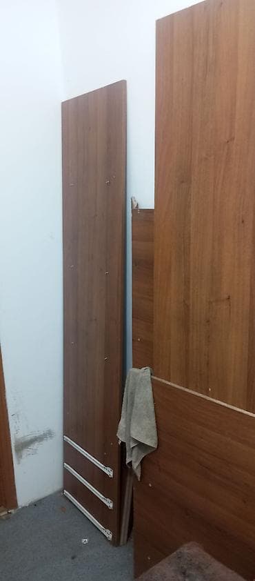 деревянные листы: Набор мебельных деталей из ЛДСП (цвет: тёплый орех/дуб). Состав: - — 3