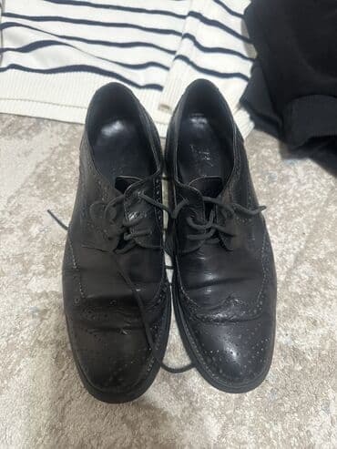 Детская обувь для школы 
Размер 35
Состояние хорошое