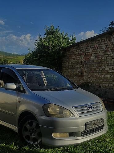 джели авто: Toyota Ipsum: 2003 г., 2.4 л, Автомат, Бензин, Минивэн — 1