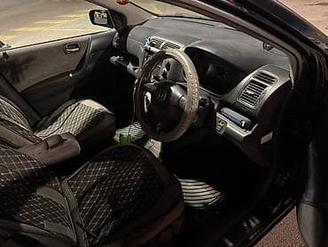 сивик: Honda Civic: 2003 г., 1.5 л, Автомат, Бензин, Хэтчбэк — 5