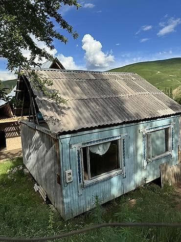 долинка комната: Деревянный дачный домик с мансардой и большими окнами. - Конструкция — 2
