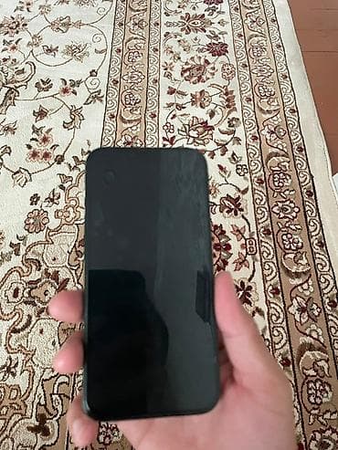 IPhone 13, Б/у, 128 ГБ, Черный, Защитное стекло, Чехол, 83 %