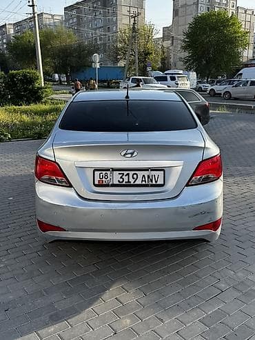 хундай аванте 1: Hyundai Solaris: 2015 г., 1.6 л, Кол менен иштөөчү, Бензин, Седан — 2