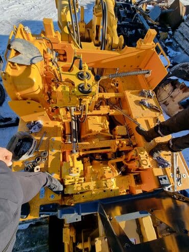 покрышка на погрузчик цена: Бульдозер, Shantui, 2006 г., Гусеничный — 18