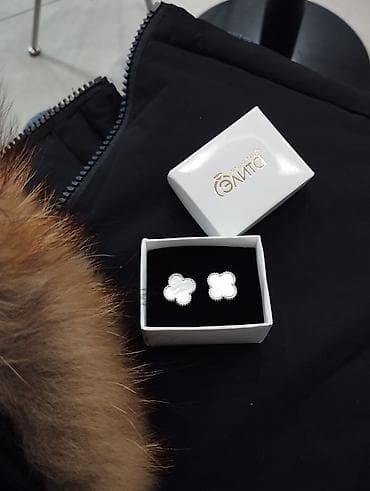 Потеряла одну пару у кого есть такая же одна пара куплю