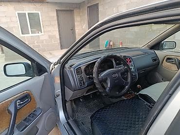 golf 5: Nissan Primera: 2001 г., 2 л, Механика, Бензин, Хэтчбэк — 7