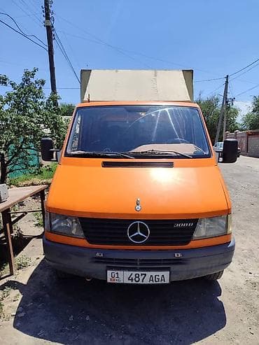 Продаю Mercedes-Benz 308D (W901/W902) бортовой грузовик с тентованным