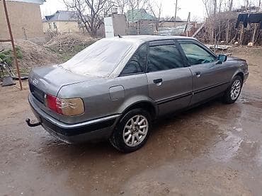 fj cruser: Audi 80: 1992 г., 2 л, Механика, Бензин, Седан — 3