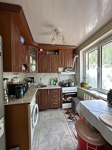 3 комнаты, 58 м², 104 серия, 1 этаж, Косметический ремонт at lalafo.kg 3 комнаты, 58 м², 104 серия, 1 этаж, Косметический ремонт