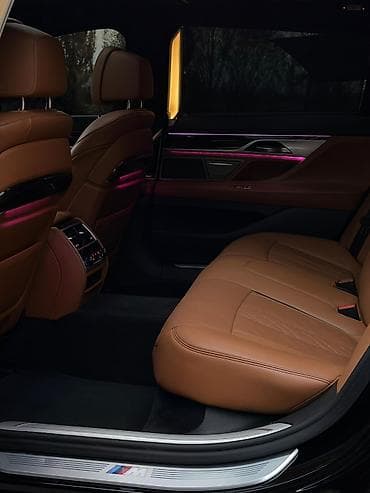 машина byd: BMW 7 series: 2018 г., 4.4 л, Бензин, Седан — 10