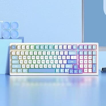 red square keyrox: Клавиатура — 4