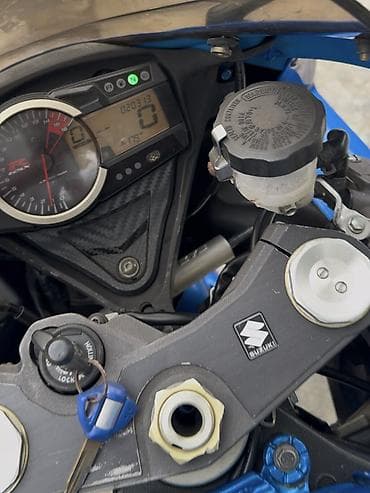матаскил урал: Спортбайк Suzuki, 750 куб. см, Бензин, Взрослый, Б/у — 4