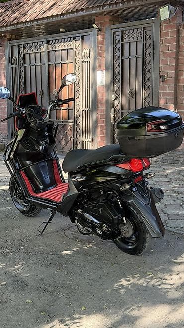 скутер на выкуп: Тип скутера Yamaha, 150 куб. см, Бензин, Б/у — 2