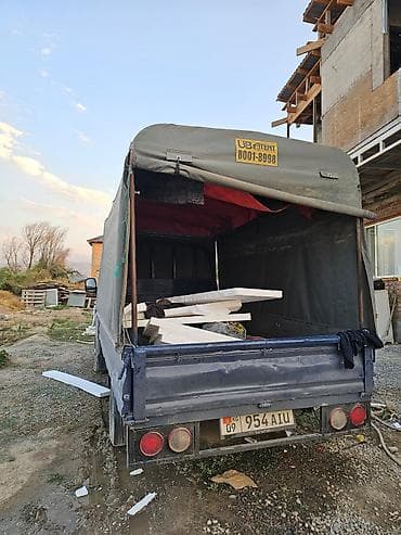 надувной гараж: Kia Bongo (тоннажный малотоннажник) с тентованным кузовом. - Тип — 3