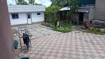 село саз: Продаётся жилой дом с ухоженным двором и хозяйственными — 3