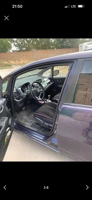 fit 2008: Honda Jazz: 2009 г., 1.5 л, Робот, Бензин, Хэтчбэк — 4