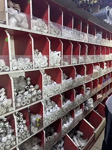 рабочие форма: Строительный магазинге жумушчу керек, ичпеген, чынчыл, адам — 3