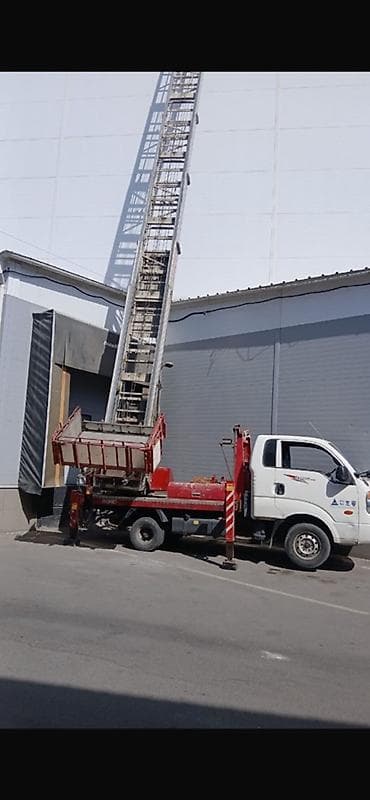 b class: Автовышка, Kia, 2007 г., от 30 м — 4