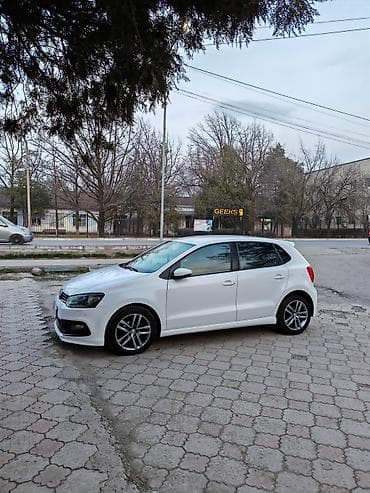 полировщик авто: Volkswagen Polo: 2015 г., 1.4 л, Автомат, Дизель, Хэтчбэк — 2
