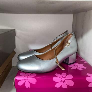 nike react: Туфли 36 размера
Доставка по городу бесплатно — 2