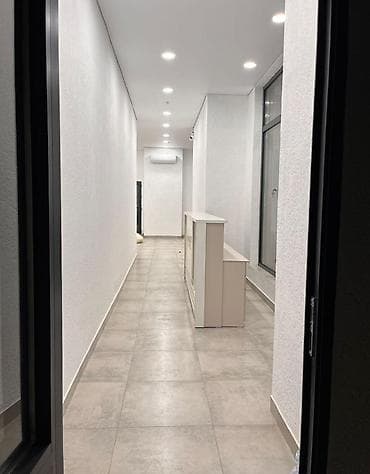 2500: Аренда офисов, 120 м², В жилом комплексе — 3