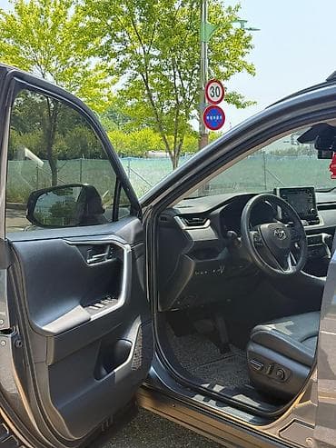 e2 byd: Toyota RAV4: 2021 г., 2.5 л, Автомат, Гибрид, Кроссовер — 8