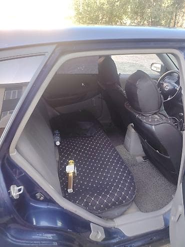 subaru forester 2001: Mazda 323: 2002 г., Механика, Хэтчбэк — 1