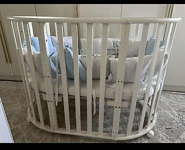 цена детской игровой площадки: Детская кровать в хорошем состоянии! Есть маятник (качели), 2 матраса — 5