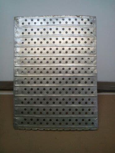 резка бумаги а4: Высечка аллюминиевая,размер 34*25 см,размер отверстий 7 мм — 2