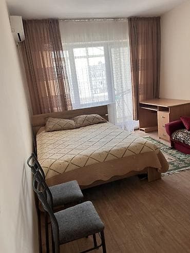 куплю комнату в коммунальной квартире: Сдаётся уютная студия/комната с балконом и полной мебелью. Планировка — 3