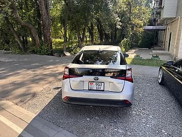 Toyota Prius: 2023 г., 1.8 л, Вариатор, Гибрид, Хэтчбэк — 3