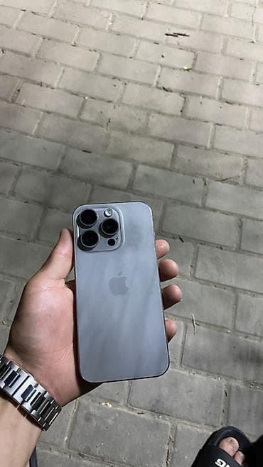 телефон мини айфон: IPhone 15 Pro, Б/у, 256 ГБ, Natural Titanium, Чехол, 82 % — 5