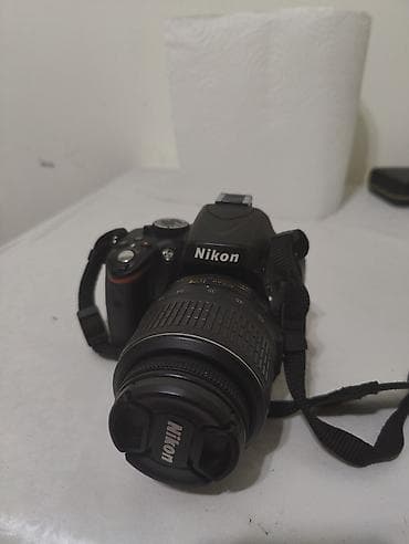 niko: Зеркальная камера Nikon с поворотным экраном и кит-объективом 18–55mm — 3