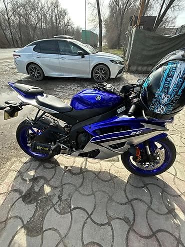 Мотоциклдер: Yamaha YZF-R6, спортбайк среднего класса. - Двигатель рядный — 5