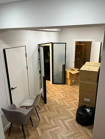 кафе бостери: Кеңселерди сатуу 200 м², Ремонту бар, Жеке үй, 3 кабат — 7