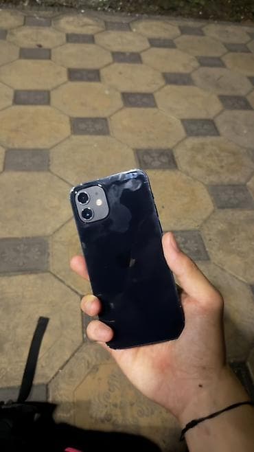 IPhone 12, черный срочно продаю, 128gb, акб заменен, состояние — 1