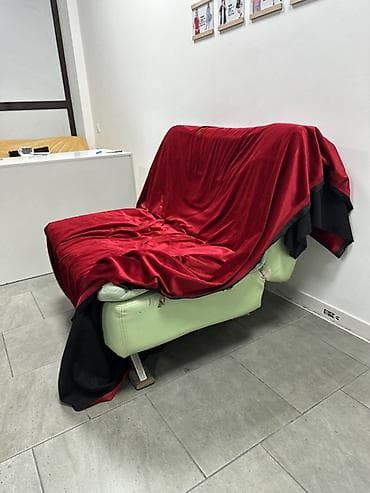 Компактный двухместный диван - Формат: небольшой двухместный