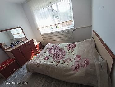 туз село: Большой дом по ул. Тельмана (Карасаева, 30). - Планировка: 4 комнаты — 3