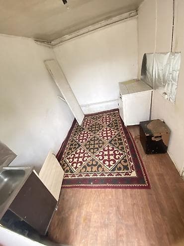 квартира иссык куль: Комната с базовой мебелью - Две кровати: одна двуспальная и одна — 1