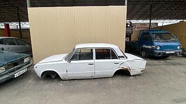 Кузов ВАЗ (классика), седан, белый цвет. - Тип: голый кузов без