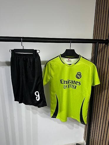 magic pack: Футбольная форма Real Madrid с шортами, выполненная в ярком салатовом — 2