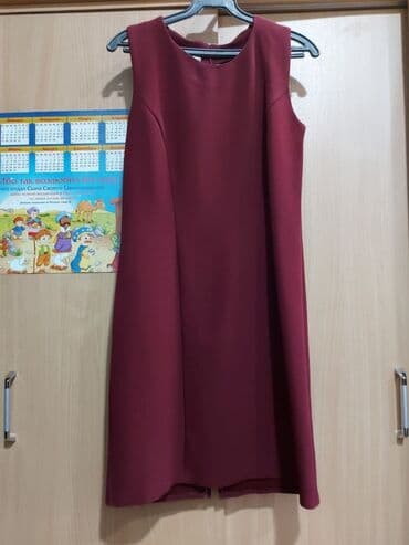 шелковое платье большого размера: Платье без рукавов и длинные пиджак. Б/у, надевала 1 раз. Размер — 2