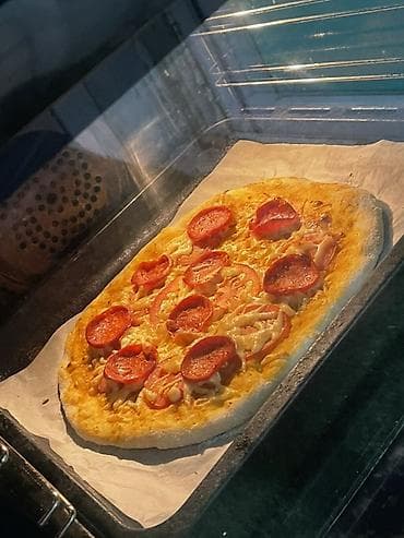 империя пицца доставка: Домашняя пицца «Пепперони» - Тесто ручной работы на дрожжах — 1