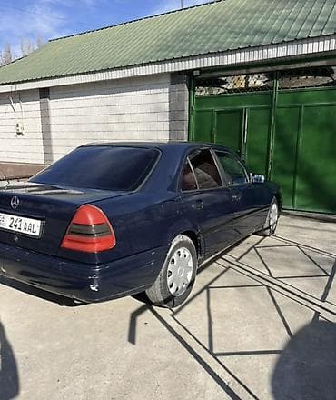 авто в рас: Mercedes-Benz C-Class: 1993 г., Седан — 5