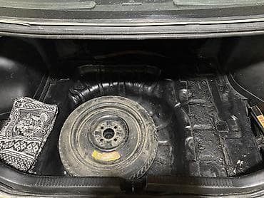 step 2: Mazda 323: 1995 г., 1.6 л, Автомат, Бензин, Седан — 10